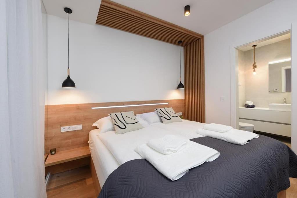 Fux Penthouse Whirlpool Meerblick Zadar Bagian luar foto