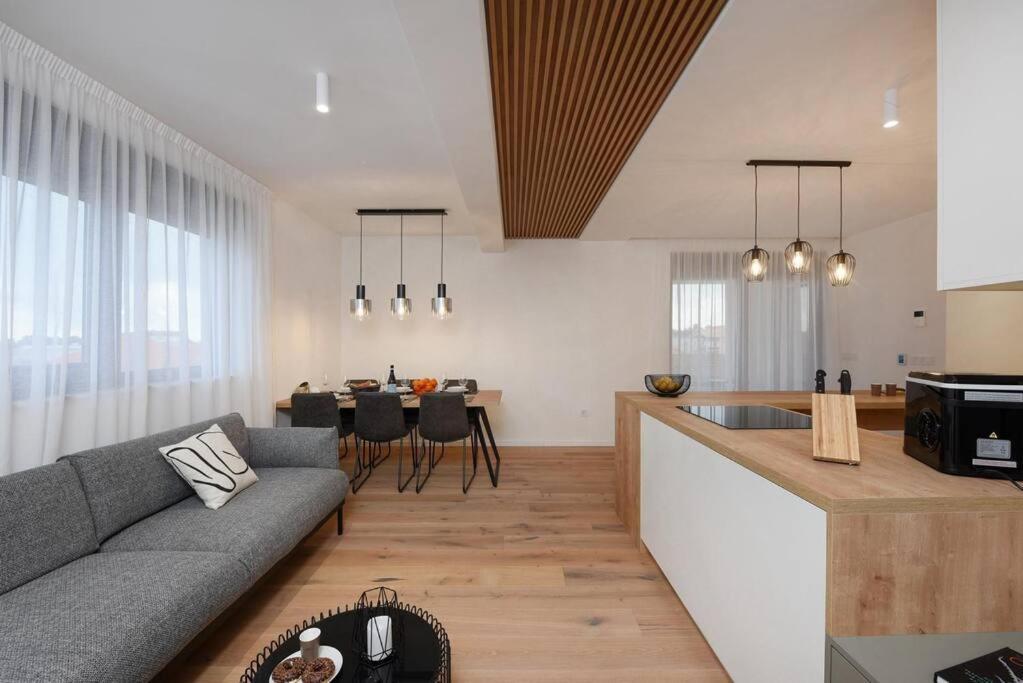 Fux Penthouse Whirlpool Meerblick Zadar Bagian luar foto