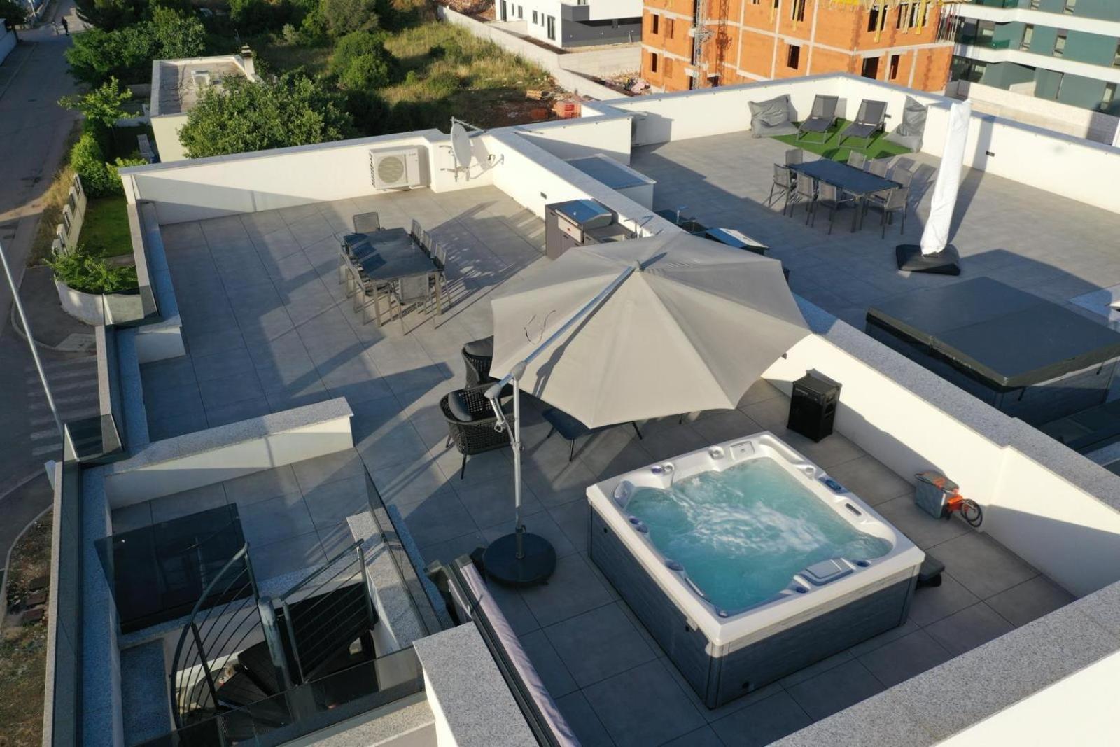 Fux Penthouse Whirlpool Meerblick Zadar Bagian luar foto